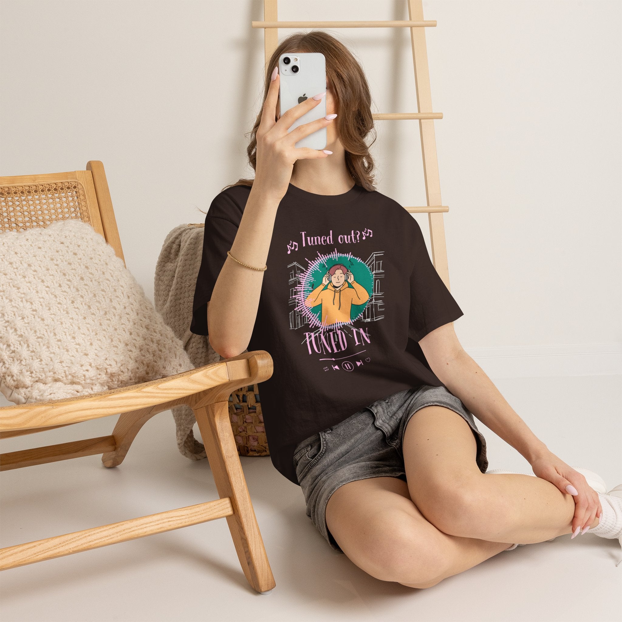 Tuned In Tuned Out Graphic Tee - Aesthetic Funky Fun Music & Headphones Streetwear T-Shirt